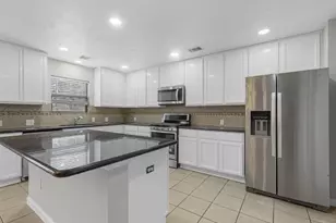 6730 Crescent Creek Ln, Katy, TX 77449 - Photo 12