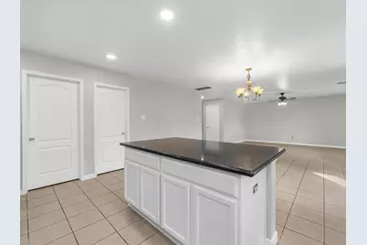 6730 Crescent Creek Lane, Katy, TX 77449 - Photo 14