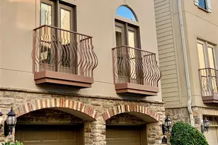542 Bomar St, Houston, TX 77006 - Photo 2