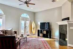 542 Bomar St, Houston, TX 77006 - Photo 6