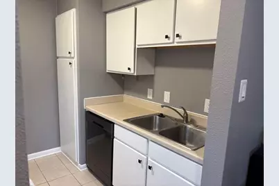 1900 Bay Area Boulevard #175, Houston, TX 77058 - Photo 10
