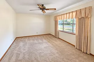 107 Franklin St, Weimar, TX 78962 - Photo 4