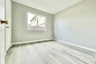 10422 Iris Lake Ct, Houston, TX 77070 - Photo 6