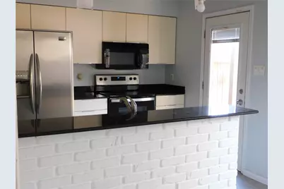 414 1st Street, Galveston, TX 77550 - Photo 2