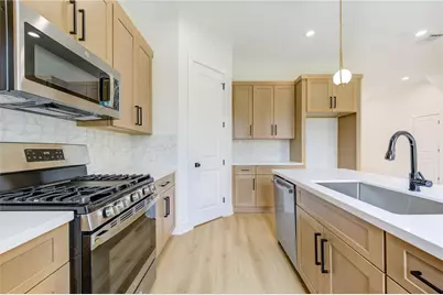 9007 Noel Street #A/B, Houston, TX 77033 - Photo 14