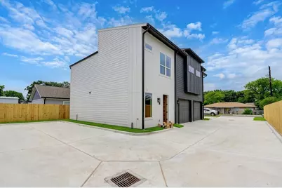 9007 Noel Street #A/B, Houston, TX 77033 - Photo 4