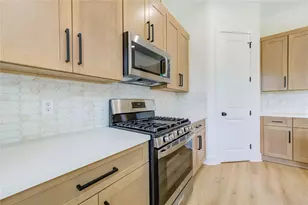 9007 Noel St, Houston, TX 77033 - Photo 16
