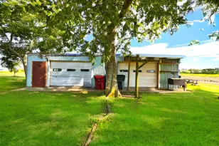 14920 Bj Dusek Rd, Wallis, TX 77485 - Photo 14