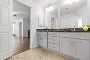 15119 Plaza Libre Dr, Houston, TX 77083 - Photo 14