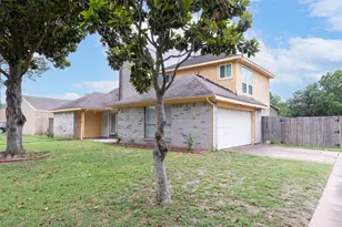 15119 Plaza Libre Dr, Houston, TX 77083 - Photo 2