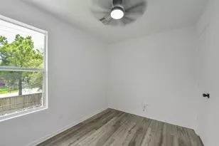 2811 Packard Elm St, Houston, TX 77038 - Photo 32