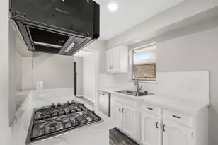 9627 Glenwood Forest Dr, Houston, TX 77078 - Photo 6