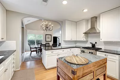 2215 Wroxton Road, Houston, TX 77005 - Photo 12