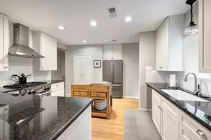 2215 Wroxton Rd, Houston, TX 77005 - Photo 10