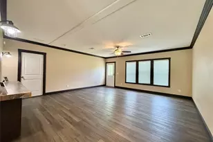 230 Crosby Rd, Vidor, TX 77662 - Photo 2