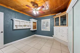 8606 Guinevere St, Houston, TX 77029 - Photo 18