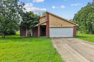 2201 Webster St, League City, TX 77573 - Photo 2