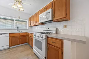 9303 Autumn Harvest Dr, Houston, TX 77064 - Photo 8