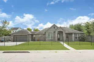 929 Oak St, Houston, TX 77018 - Photo 1