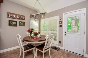 1810 Pebble Hill Ct, Sugar Land, TX 77478 - Photo 10