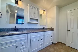 16907 Dusty Mill Dr W, Sugar Land, TX 77498 - Photo 18