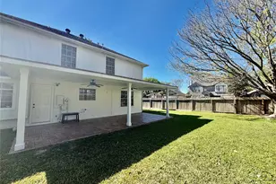 16907 Dusty Mill Dr W, Sugar Land, TX 77498 - Photo 20