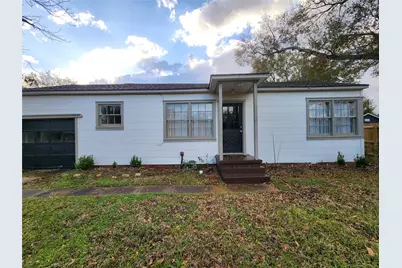 1104 Sycamore Street, Navasota, TX 77868 - Photo 1