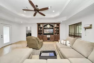 24 Woody Creek Dr, Conroe, TX 77301 - Photo 2