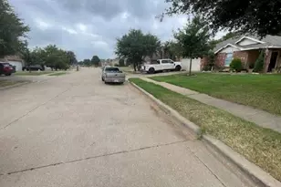 1144 Switchgrass Ln, Crowley, TX 76036 - Photo 6