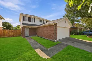 9219 Belle Glen Dr, Houston, TX 77099 - Photo 2