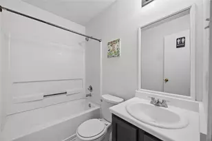 9219 Belle Glen Dr, Houston, TX 77099 - Photo 16