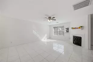 9219 Belle Glen Dr, Houston, TX 77099 - Photo 8