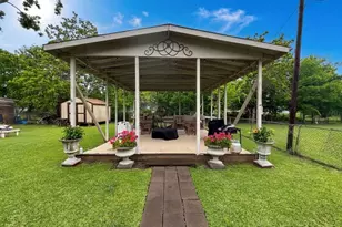 1905 Yellowstone St, Freeport, TX 77541 - Photo 8