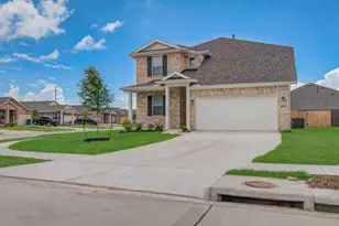 8438 Quiet Bay Dr, Baytown, TX 77523 - Photo 2