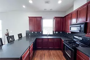 926 Lester St, Houston, TX 77007 - Photo 4