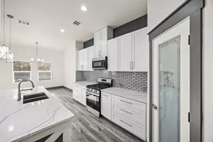 87 Lakeway Ct Ct, Conroe, TX 77304 - Photo 14