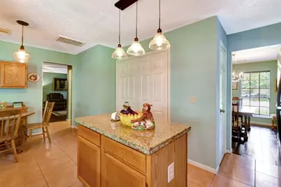 123 W Trillium Court, The Woodlands, TX 77381 - Photo 16