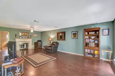 123 W Trillium Court, The Woodlands, TX 77381 - Photo 6