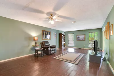 123 W Trillium Court, The Woodlands, TX 77381 - Photo 8