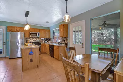 123 W Trillium Court, The Woodlands, TX 77381 - Photo 12
