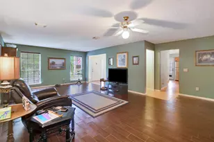 123 W Trillium Ct, The Woodlands, TX 77381 - Photo 8