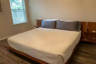 31 W Spindle Tree Cir, The Woodlands, TX 77382 - Photo 8