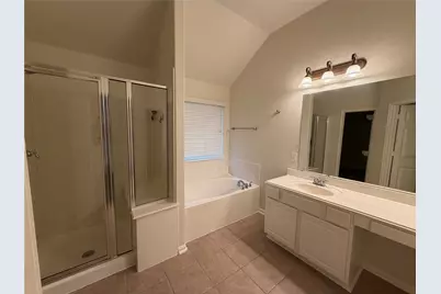 31 W Spindle Tree Circle, The Woodlands, TX 77382 - Photo 40