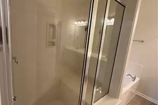 31 W Spindle Tree Cir, The Woodlands, TX 77382 - Photo 44