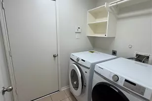 31 W Spindle Tree Cir, The Woodlands, TX 77382 - Photo 36