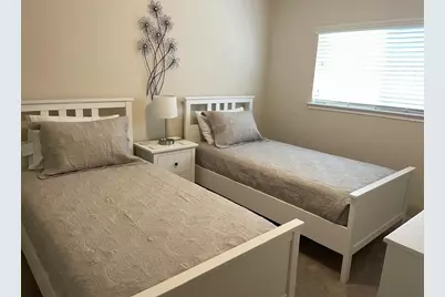 31 W Spindle Tree Circle W, The Woodlands, TX 77382 - Photo 14