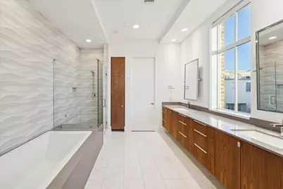 1430 Lake Pointe Parkway, Sugar Land, TX 77478 - Photo 12