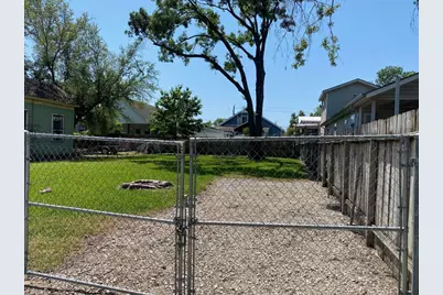 1911 Chestnut Street, Houston, TX 77009 - Photo 1