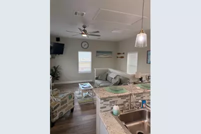 1401 12th Street, Galveston, TX 77550 - Photo 10