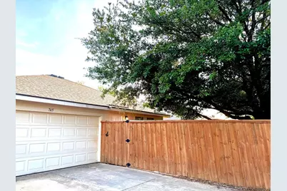 745 Grambling Dr, Dallas, TX 75241 - Photo 2